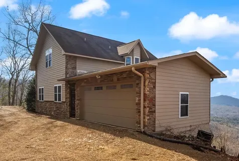1530 Mason Way Brasstown NC 28902
