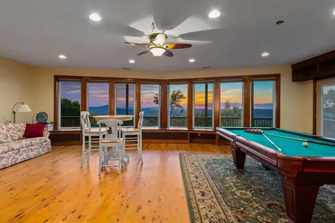 1530 Mason Way Brasstown NC 28902