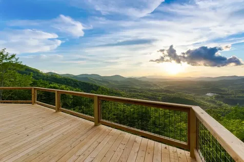 1530 Mason Way Brasstown NC 28902