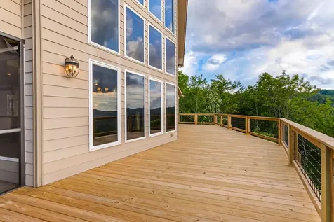 1530 Mason Way Brasstown NC 28902