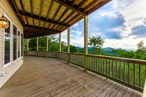 1530 Mason Way Brasstown NC 28902