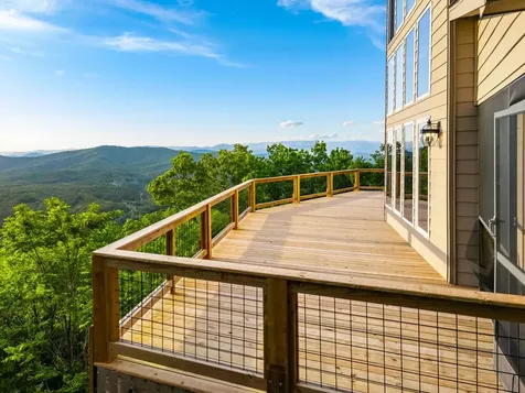 1530 Mason Way Brasstown NC 28902