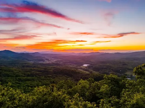 1530 Mason Way Brasstown NC 28902