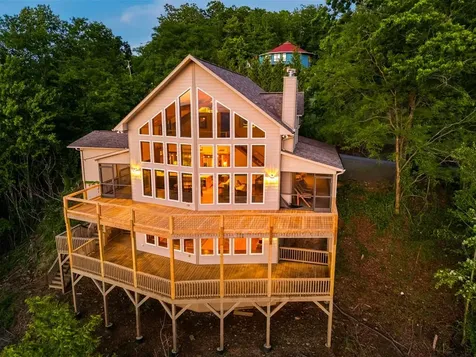 1530 Mason Way Brasstown NC 28902