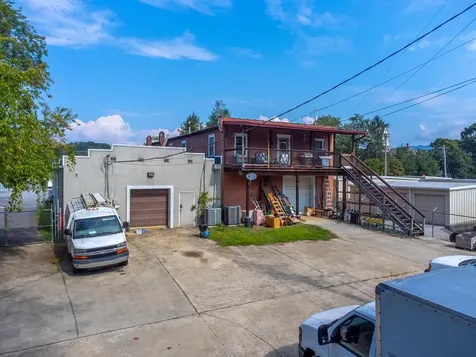 6 Sanderson Street Hayesville NC 28904
