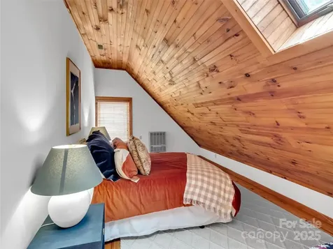 7810 Little Snowbird Road Robbinsville NC 28771