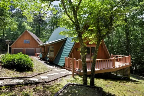 263 Wells Road Brasstown NC 28902