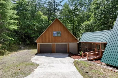 263 Wells Road Brasstown NC 28902