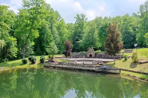 24 Cahill Drive Andrews NC 28901