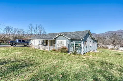 385 Aquone Andrews NC 28901