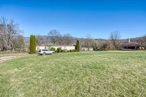 385 Aquone Andrews NC 28901