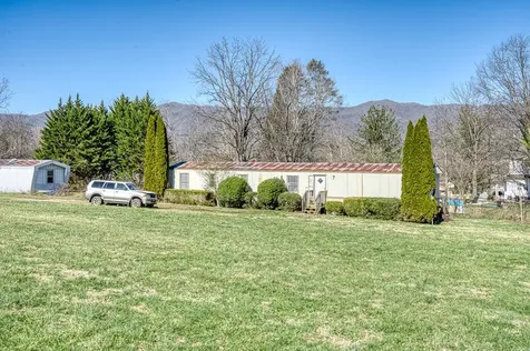 385 Aquone Andrews NC 28901