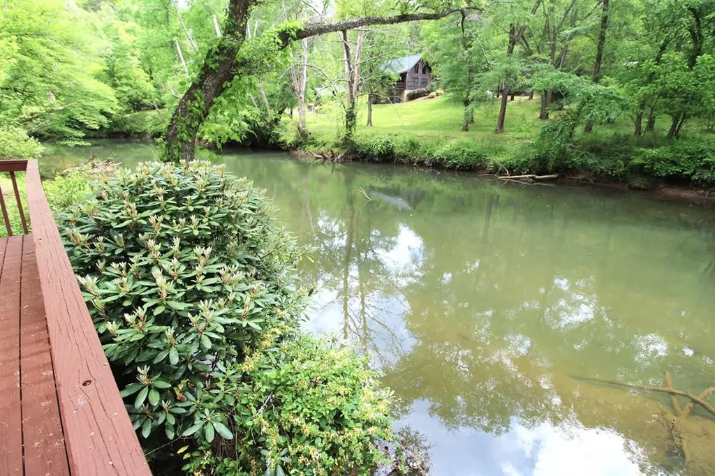130 Ivy Lane Murphy NC 28906