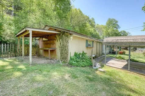832 Canyon Road Marble NC 28905