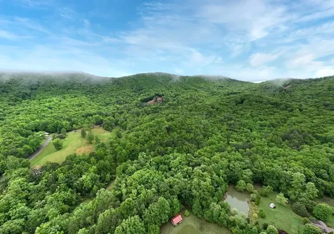 3410 Moccasin Creek Road Murphy NC 28906