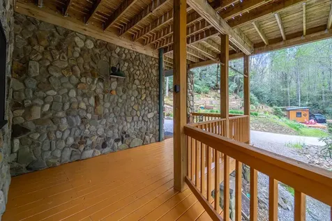 91 Double Springs Drive Almond NC 28702