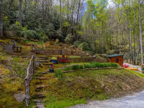 91 Double Springs Drive Almond NC 28702
