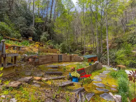91 Double Springs Drive Almond NC 28702