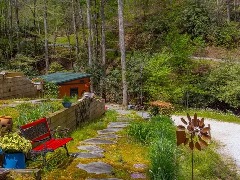 91 Double Springs Drive Almond NC 28702