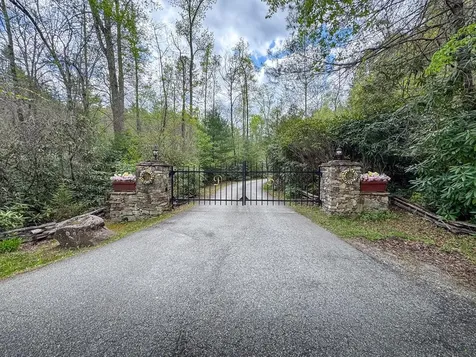 91 Double Springs Drive Almond NC 28702