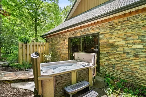 255 Stoney Brook Trail Hayesville NC 28904