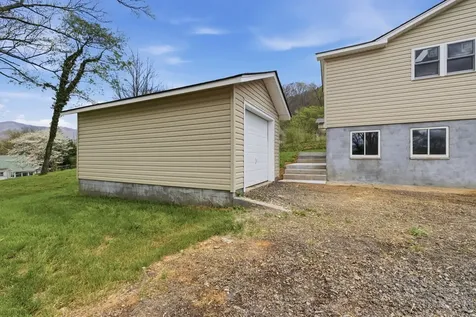 39 Justus Andrews NC 28901