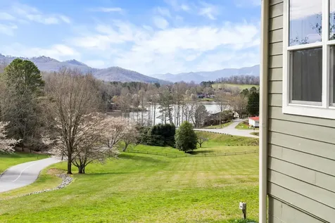 193 Mountain Harbour Drive Hayesville NC 28904