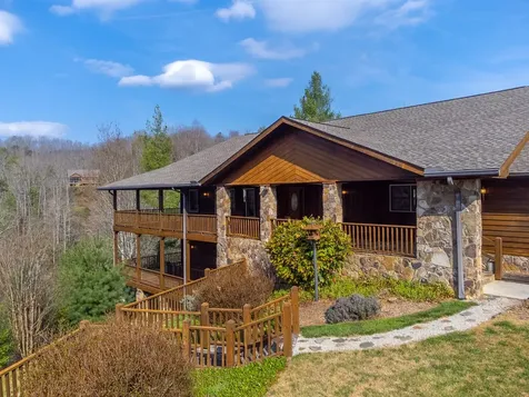 750 Double Springs Drive Almond NC 28702