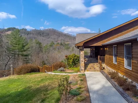750 Double Springs Drive Almond NC 28702