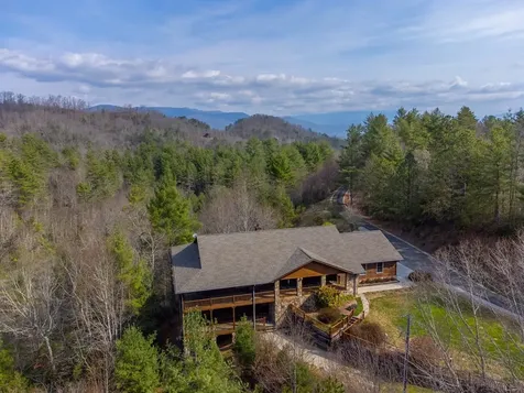 750 Double Springs Drive Almond NC 28702
