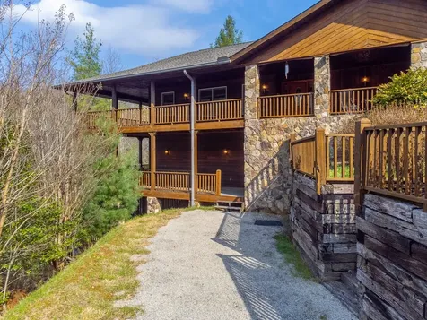 750 Double Springs Drive Almond NC 28702