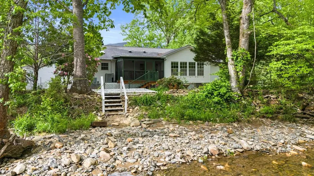 59 Tusquittee Creek Lane Hayesville NC 28904