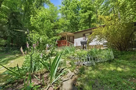 251 Robinson Lane Hayesville NC 28904