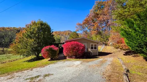 173&130 Edwards Cove Road Bryson City NC 28713