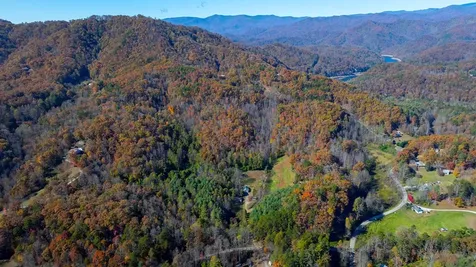 173&130 Edwards Cove Road Bryson City NC 28713