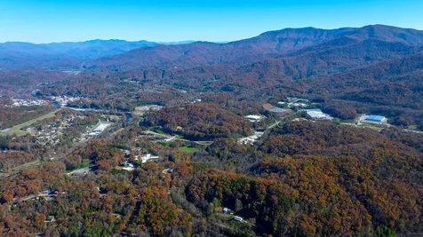 173&130 Edwards Cove Road Bryson City NC 28713