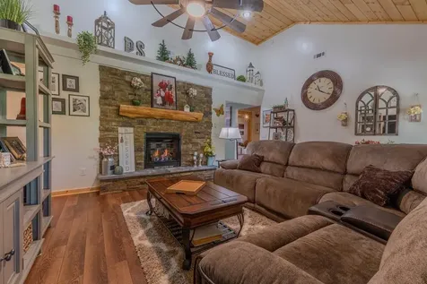 190 Galloway Drive Hayesville NC 28904