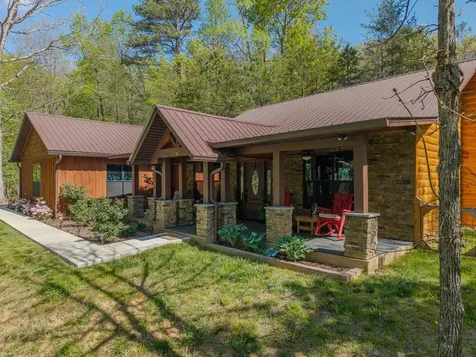 190 Galloway Drive Hayesville NC 28904