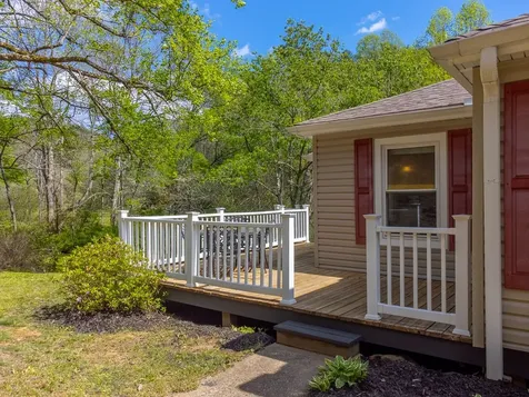 1303 Atoah Road Robbinsville NC 28771
