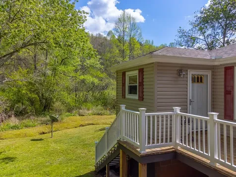 1303 Atoah Road Robbinsville NC 28771