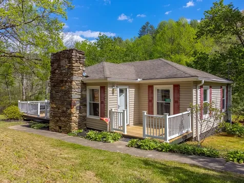 1303 Atoah Road Robbinsville NC 28771