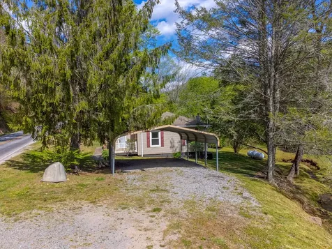 1303 Atoah Road Robbinsville NC 28771