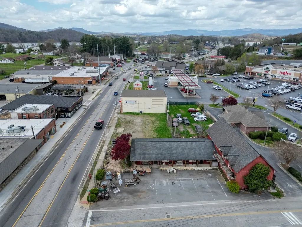 46 N Main Street Hiawassee GA 30546