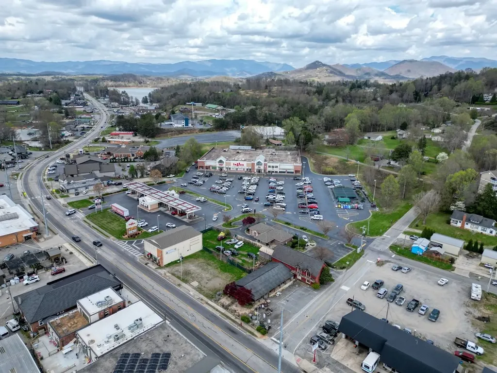 46 N Main Street Hiawassee GA 30546