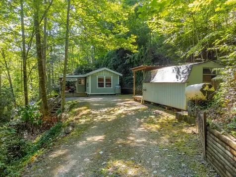 283 Briggs Cove Road Robbinsville NC 28771
