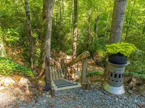 283 Briggs Cove Road Robbinsville NC 28771