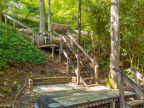 283 Briggs Cove Road Robbinsville NC 28771