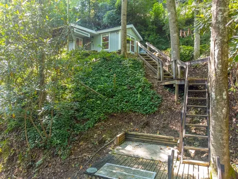 283 Briggs Cove Road Robbinsville NC 28771