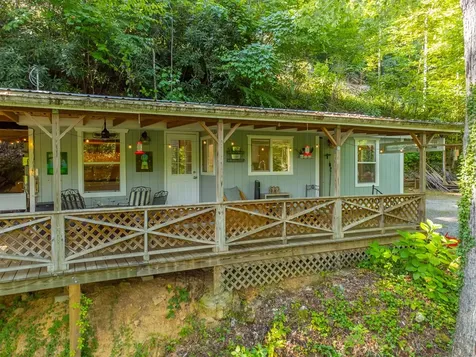 283 Briggs Cove Road Robbinsville NC 28771