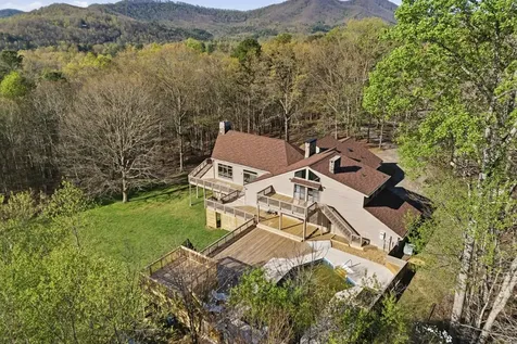 Brasstown NC 28902
